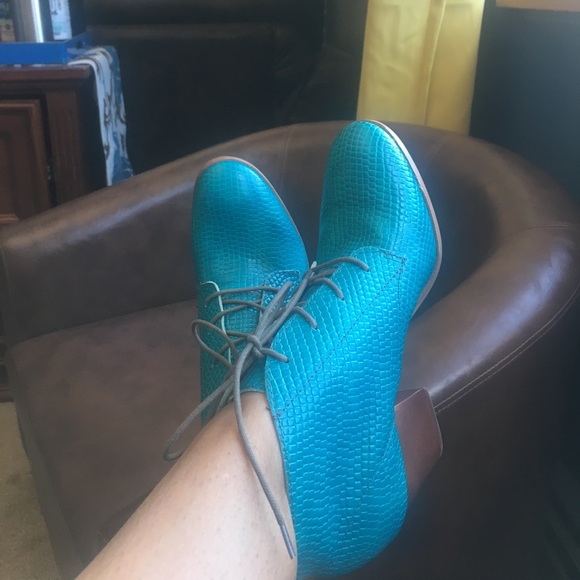 Loucos and Santos boot. Famous brand in Brazil. Leather - Size: 6 (fits size 7). - Picture 12 of 12